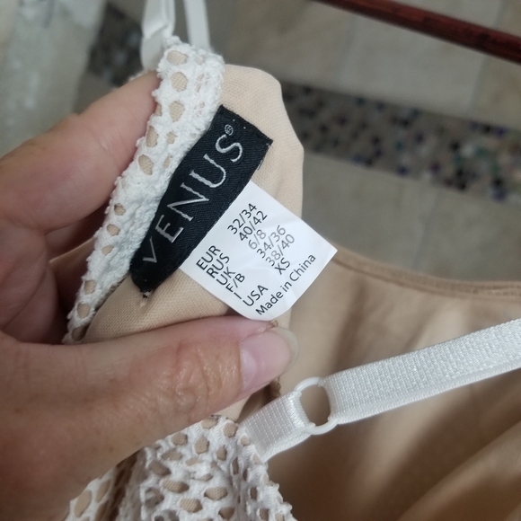 Dress - Picture 5 of 8